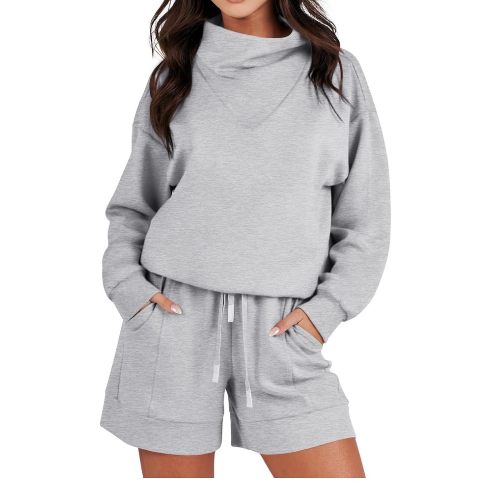 NWT Comfy Cozy 2 Piece High Neck Sweatshirt Shorts Leisure Set
